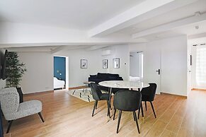 Refreshing 2bd/6p Apartment - 18th ard