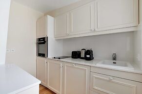 Chic Apartment - 1br/4p - Near the Louvre