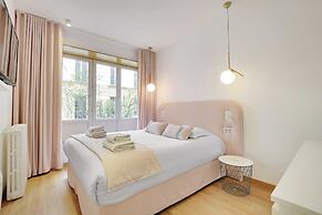 Spacious Apartment - 2b/10p - AC - Marais