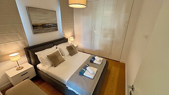 Oxford House Apt by TrulyCyprus