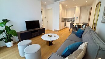 Oxford House Apt by TrulyCyprus