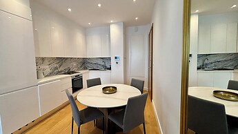 Oxford House Apt by TrulyCyprus