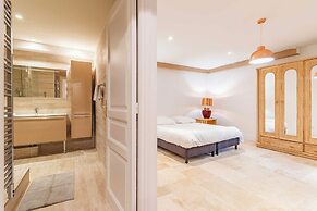 Haven of Peace With Heated Pool and Garden