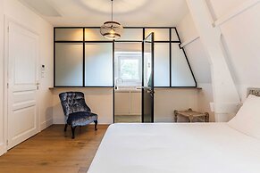 Haven of Peace With Heated Pool and Garden