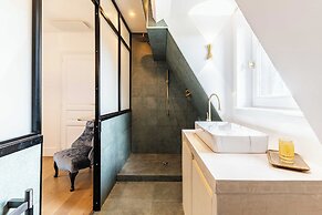 Haven of Peace With Heated Pool and Garden