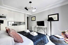 Magnificent 2P Studio - Louvre Museum / Tuileries