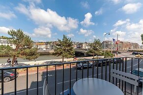 Beautiful Equipped Apartment in Downtown Deauville 4p/1br