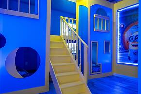 Stunning 15 Suites Close to Disney