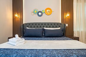 Stunning 15 Suites Close to Disney