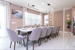 Stunning 15 Suites Close to Disney