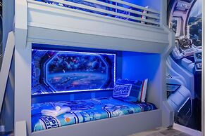 Stunning 15 Suites Close to Disney