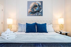 Stunning 15 Suites Close to Disney