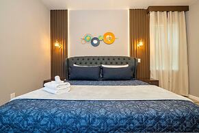 Stunning 15 Suites Close to Disney