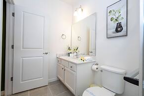 Stunning 15 Suites Close to Disney