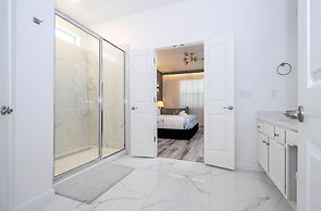 Stunning 15 Suites Close to Disney