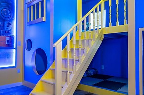 Stunning 15 Suites Close to Disney