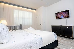 Stunning 15 Suites Close to Disney