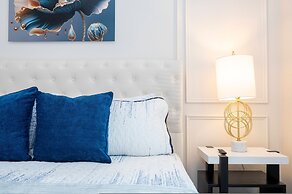 Stunning 15 Suites Close to Disney