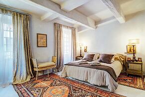 Studio Authentic Charm - In the Heart of Cannes