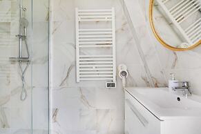 Exceptional Triplex With Terrace - Montmartre