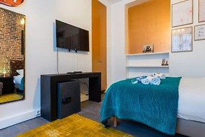 Appartement in the Heart of Paris Republique