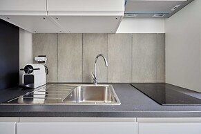 Beautiful Equipped Apartment in Downtown Deauville 4p/1br With Patio