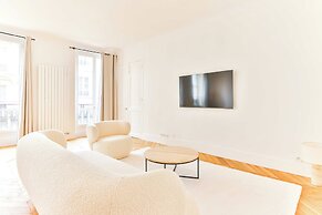2bdr / 4P Apartment Montmartre/moulin Rouge