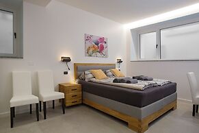 Villa Rita Pool & Spa