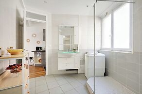Charming Apartment -4p- Near Arc de Triomphe