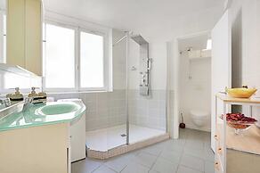 Charming Apartment -4p- Near Arc de Triomphe