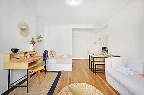 Charming Apartment -4p- Near Arc de Triomphe