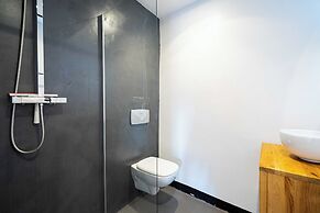 1 Bedroom Apartment in City Center, Near Old Port