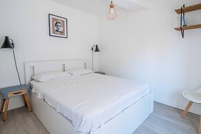 1 Bedroom Apartment in City Center, Near Old Port