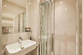 Classy Apartment - Eiffel Tower