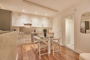 Classy Apartment - Eiffel Tower