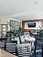 Hotel y Centro de Negocios Yoel