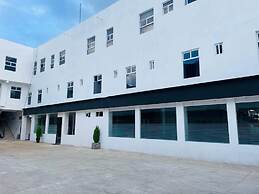 Hotel y Centro de Negocios Yoel