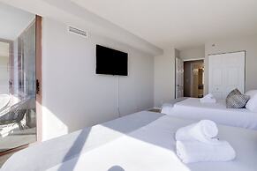 Central Pentagon City Location