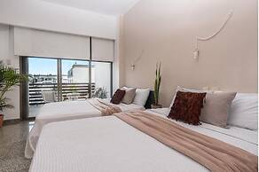 Infinito by Zamá Homes