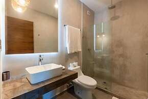 Azalea by Zamá Homes