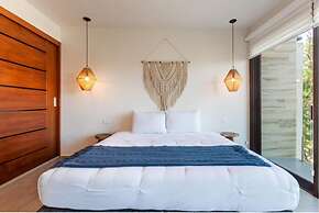 Azalea by Zamá Homes