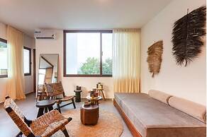 Azalea by Zamá Homes