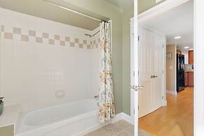 Lee Martinez Loft Near Poudre Trail and Old Town