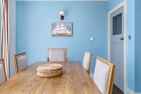 Private Cliff top Retreat by Perranuthnoe Beach