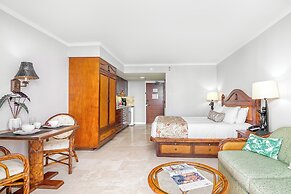 Luana Waikiki by Tropical Escapes Realty