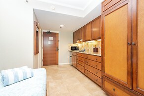 Luana Waikiki by Tropical Escapes Realty