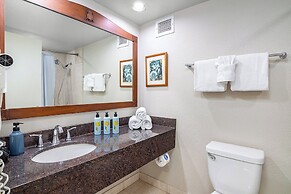 Luana Waikiki by Tropical Escapes Realty