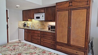 Luana Waikiki by Tropical Escapes Realty