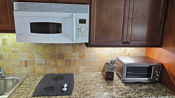 Luana Waikiki by Tropical Escapes Realty