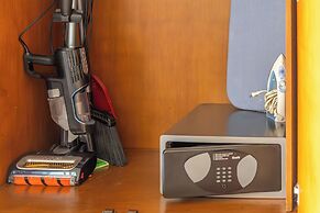 Luana Waikiki by Tropical Escapes Realty